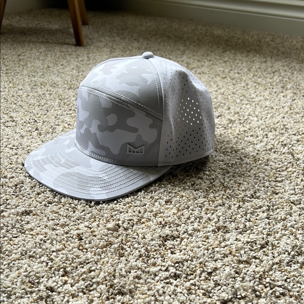 Melin TRENCHES ICON HYDRO hat